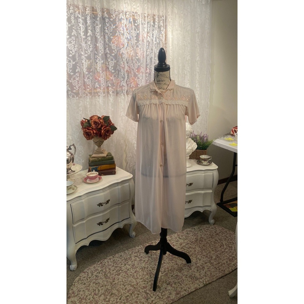 Vintage Philmaid Peach Pink Nylon Nightgown Embroidered Lace Trim Small